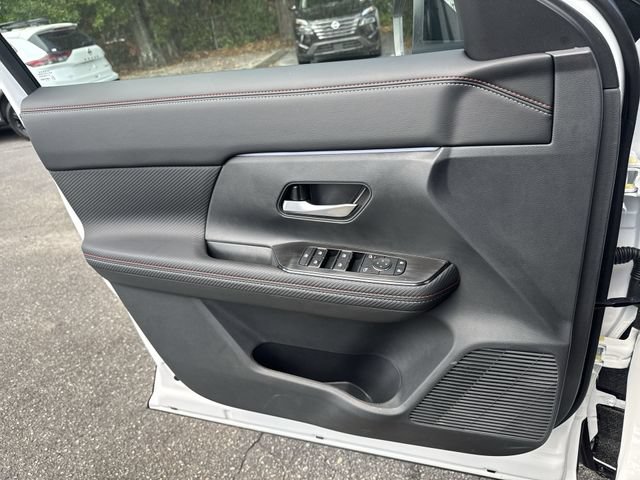New 2026 Nissan Kicks SR FWD image 24