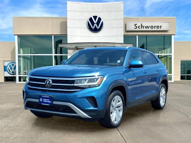 Used 2020 Volkswagen Atlas Cross Sport SE AWD/4WD image 2