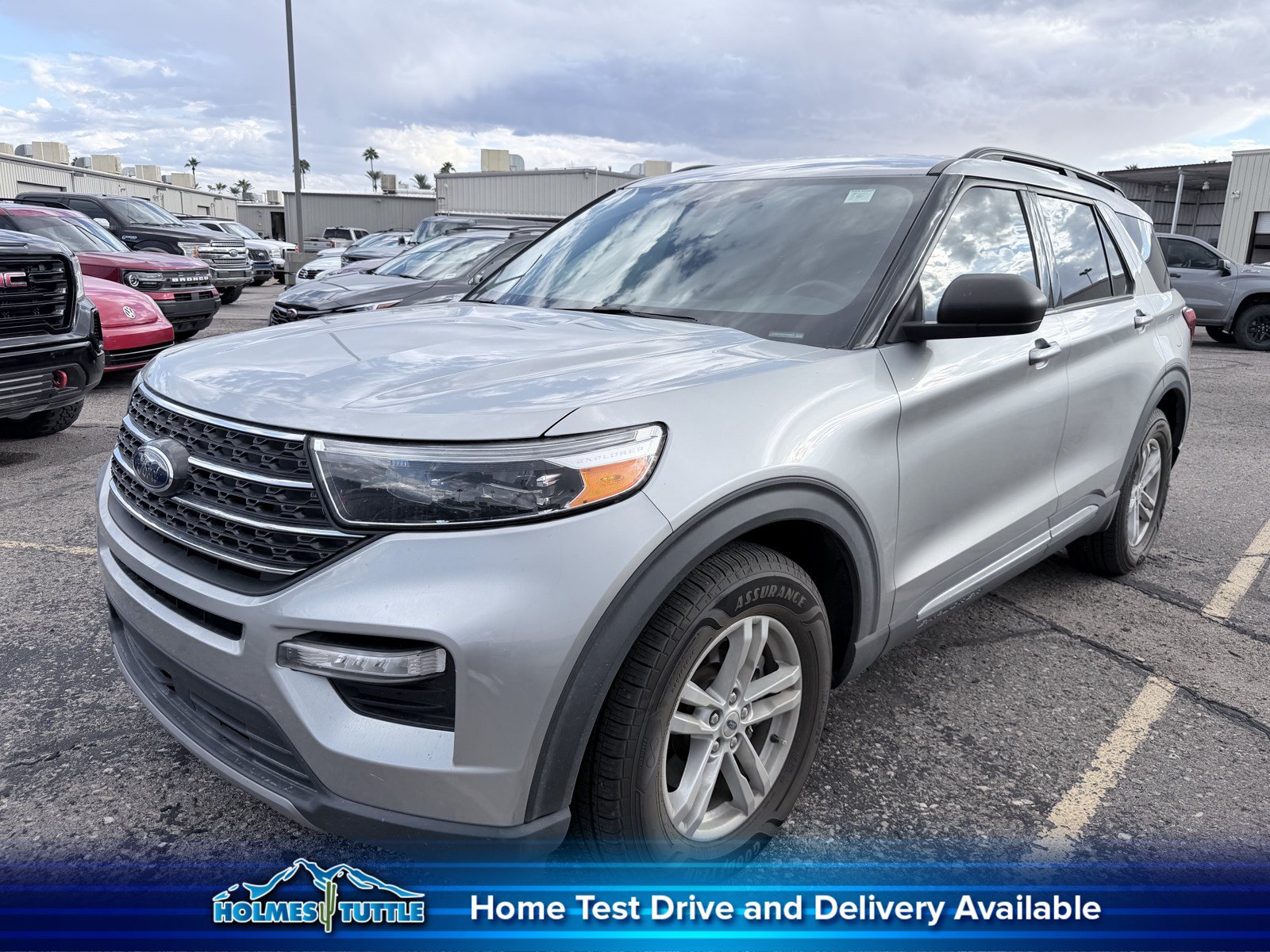 Used 2023 Ford Explorer XLT w/ Equipment Group 202A RWD image 1