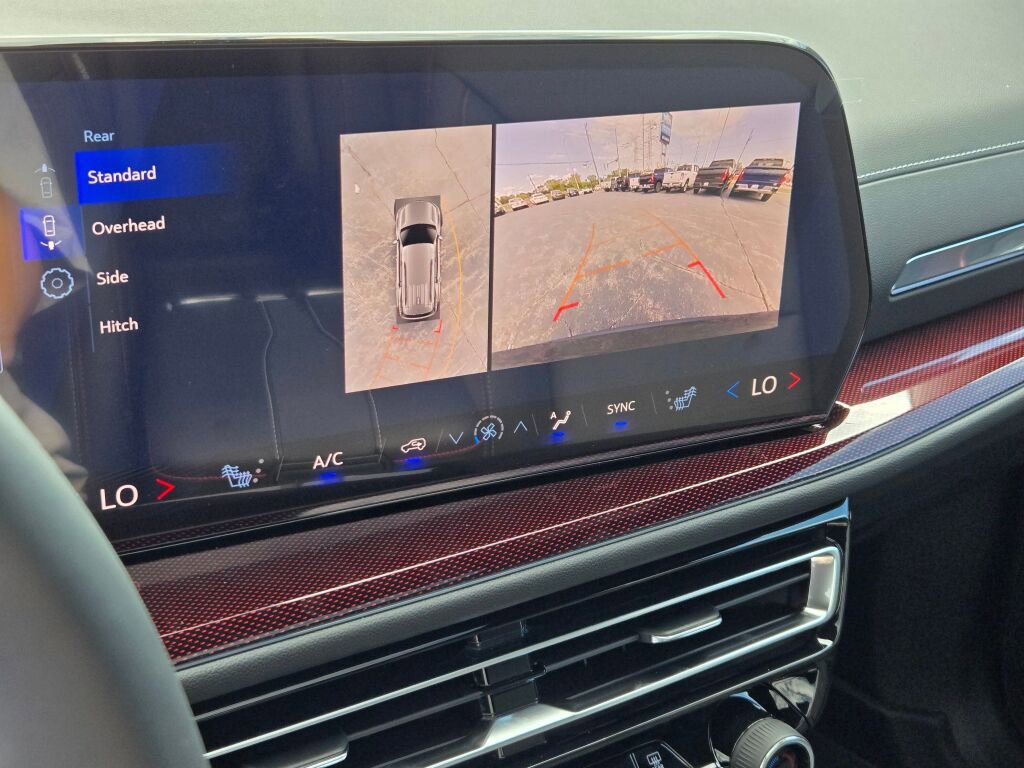 New 2026 Chevrolet Traverse Z71 w/ Driver Confidence Package image 30