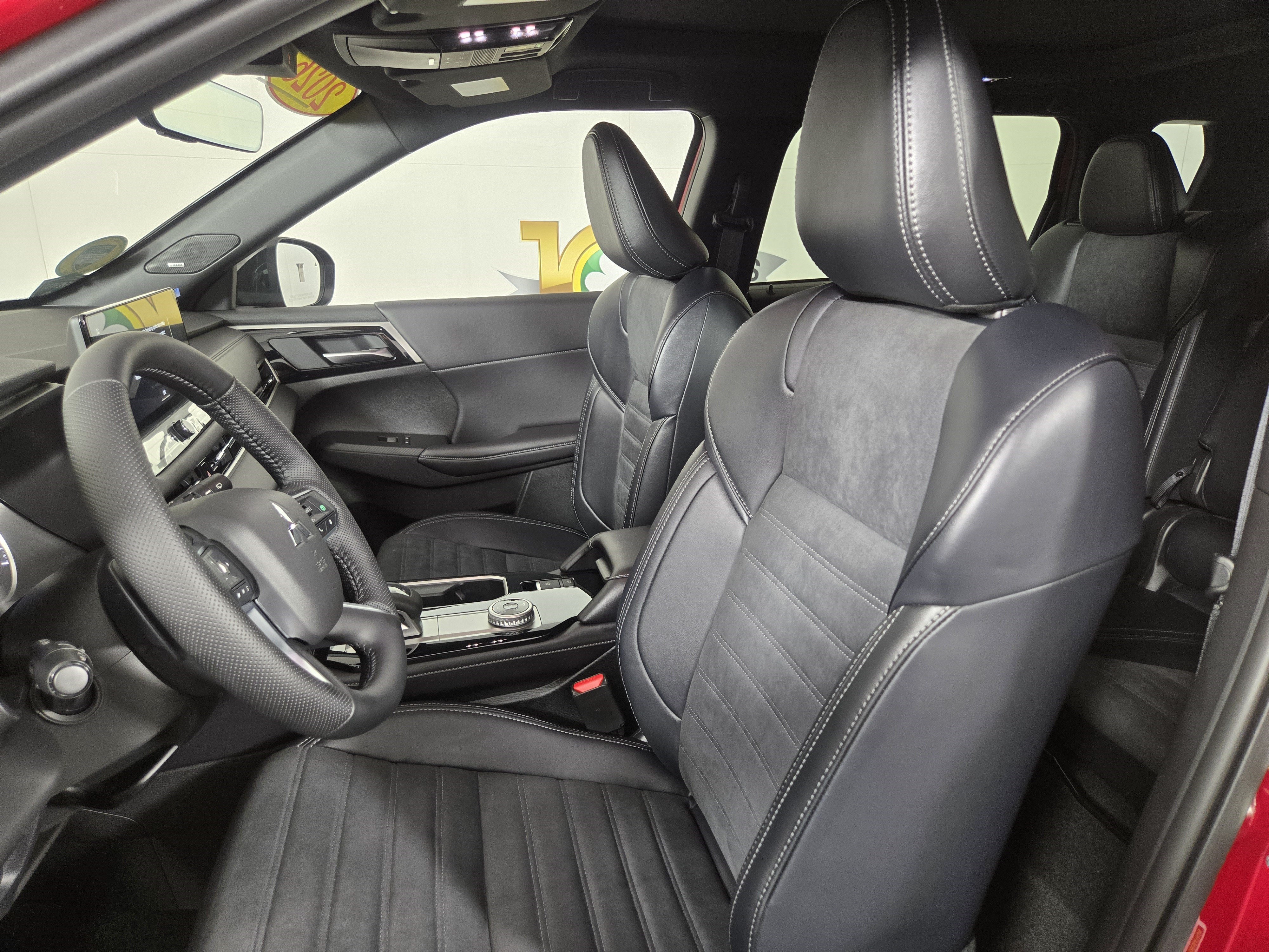 New 2026 Mitsubishi Outlander AWD image 10