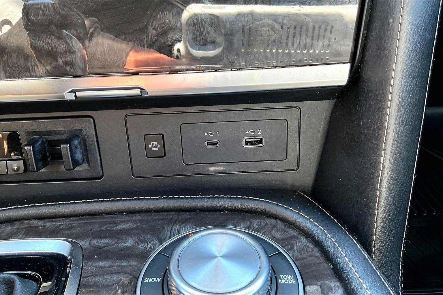 Used 2021 Nissan Armada Platinum w/ Captain's Chairs Package AWD/4WD image 16
