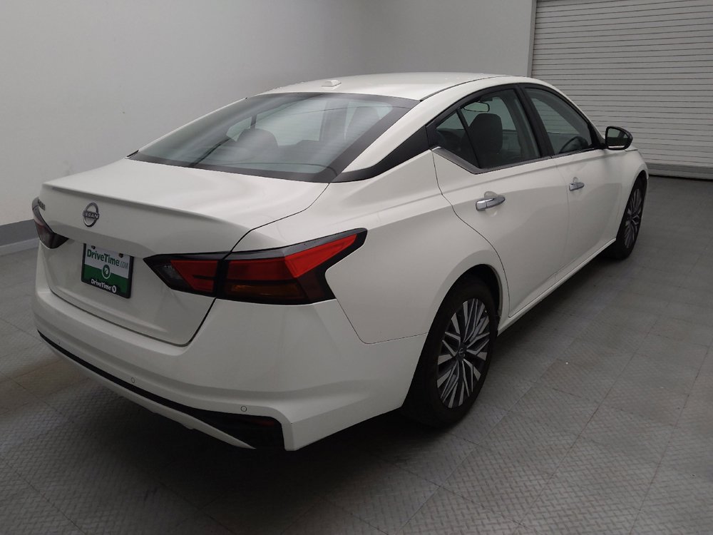 Used 2025 Nissan Altima 2.5 SV FWD image 9
