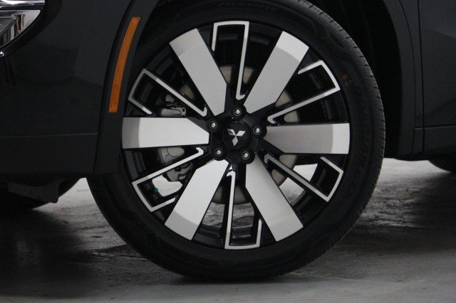 New 2026 Mitsubishi Outlander SE image 3