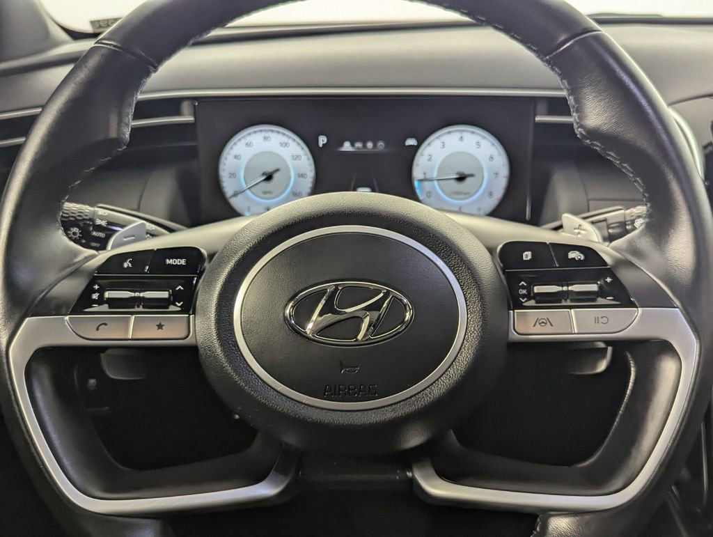 Used 2022 Hyundai Santa Cruz SEL Premium image 16