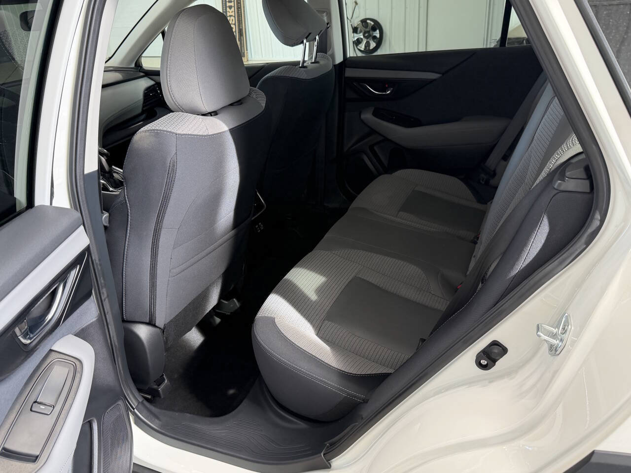 Used 2023 Subaru Outback Premium AWD/4WD image 9
