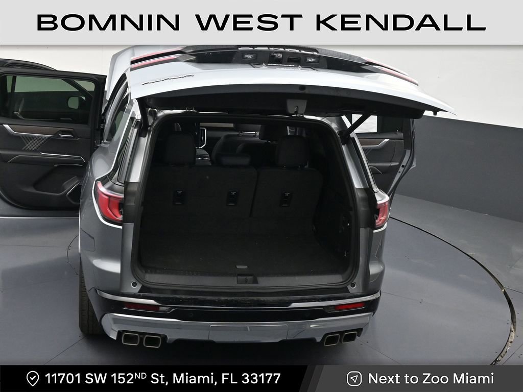 Used 2024 GMC Acadia Denali image 32