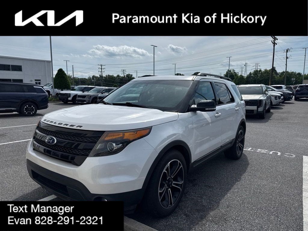 Used 2015 Ford Explorer Sport w/ Equipment Group 401A AWD/4WD image 2