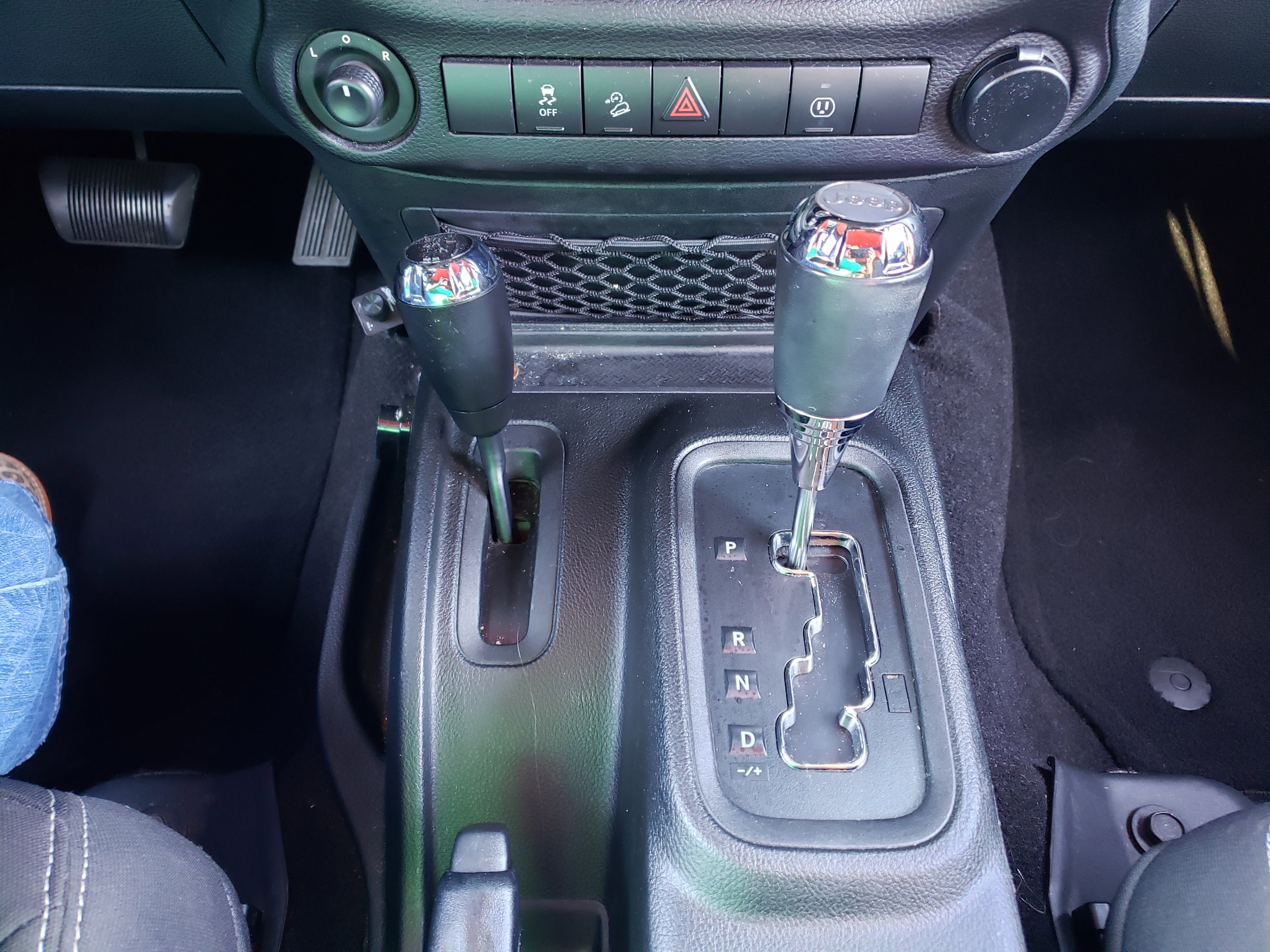 Used 2016 Jeep Wrangler Unlimited Sahara image 26