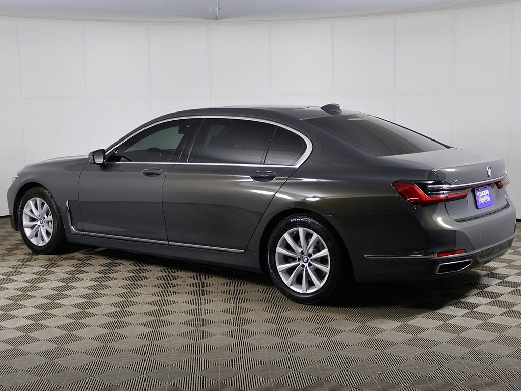 Used 2021 BMW 740i xDrive w/ Premium Package image 14