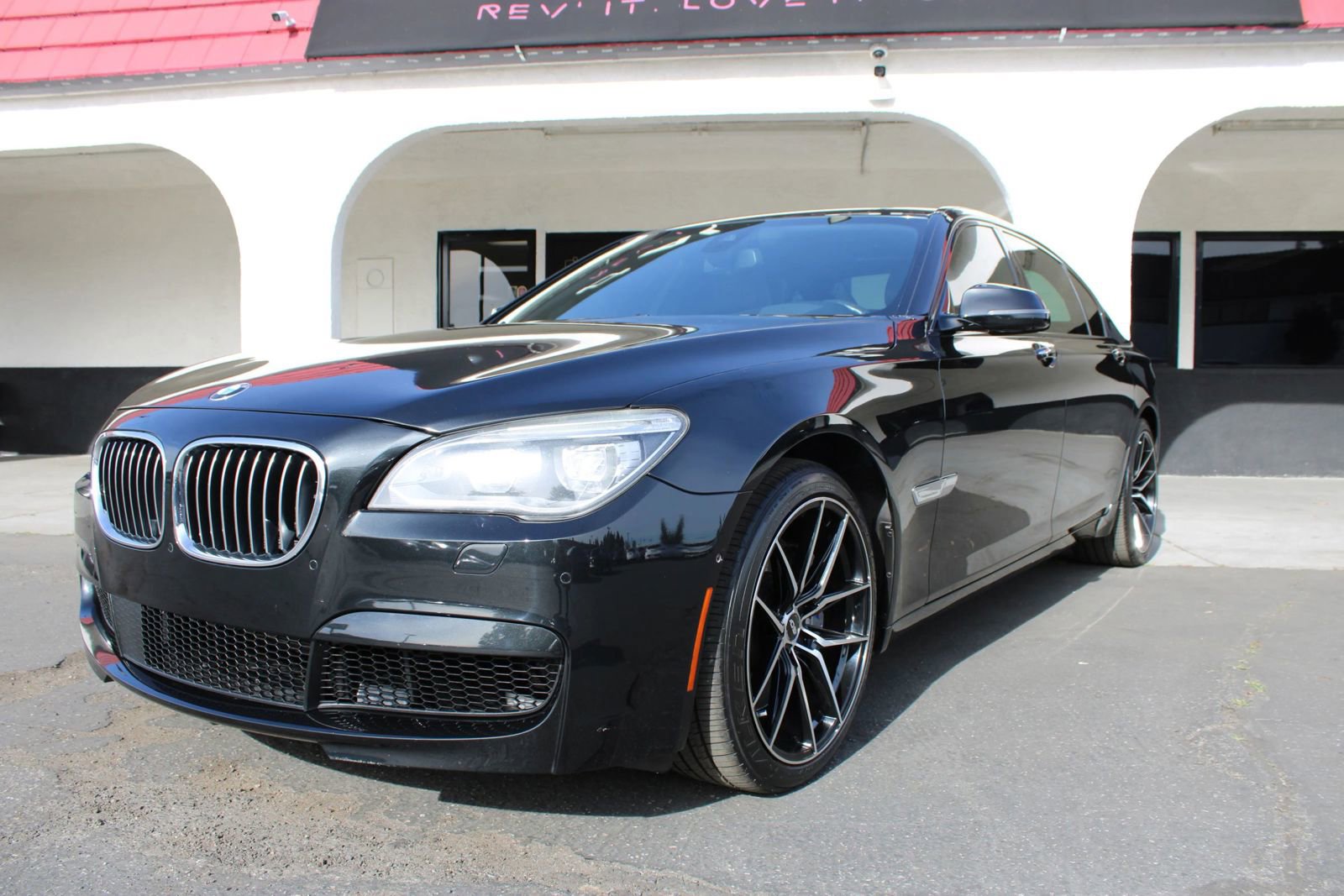 Used 2015 BMW 750Li image 5