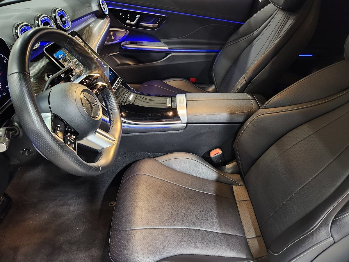 Used 2024 Mercedes-Benz CLE 300 4MATIC Coupe image 31