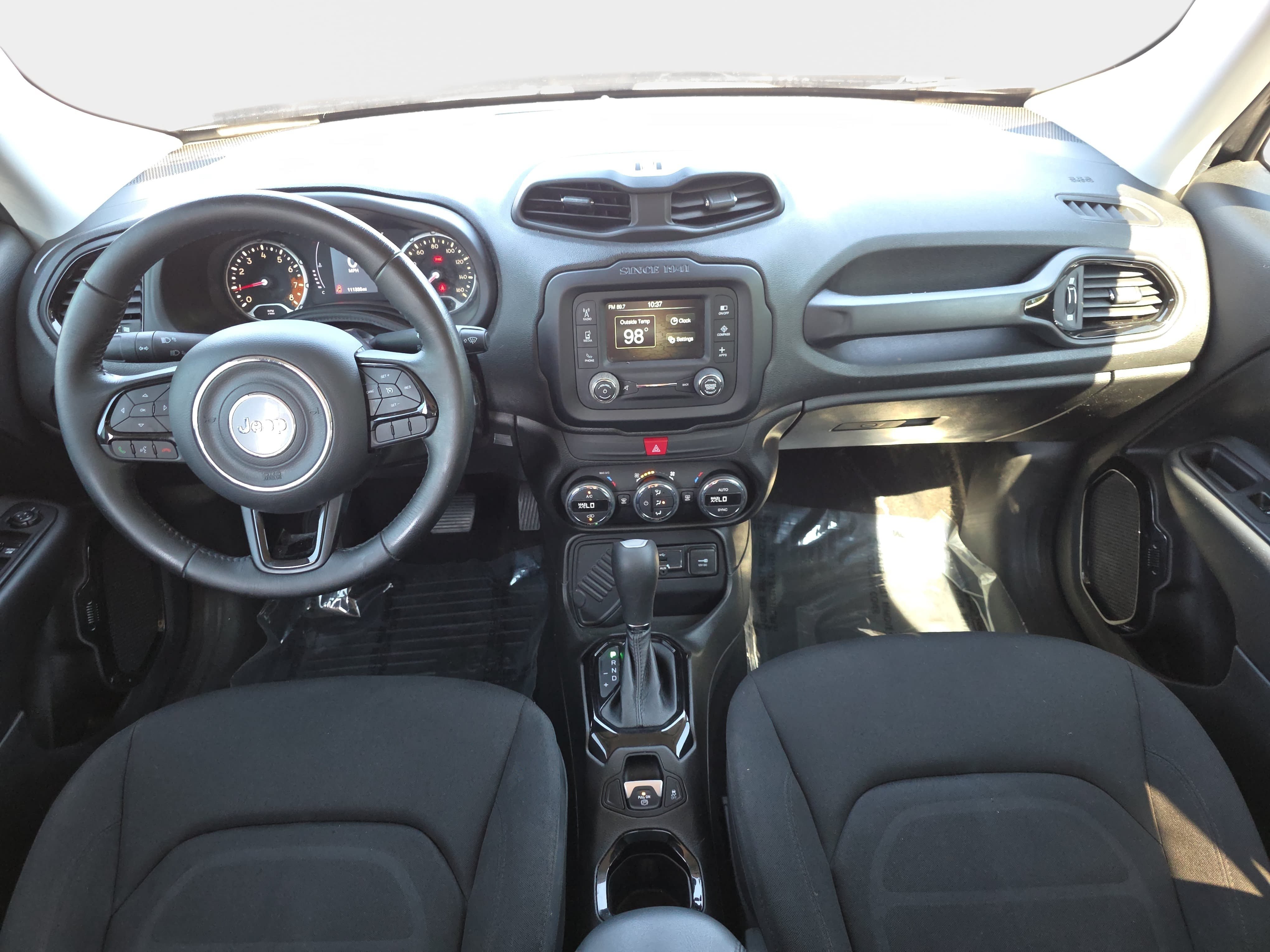 Used 2017 Jeep Renegade Altitude FWD image 9