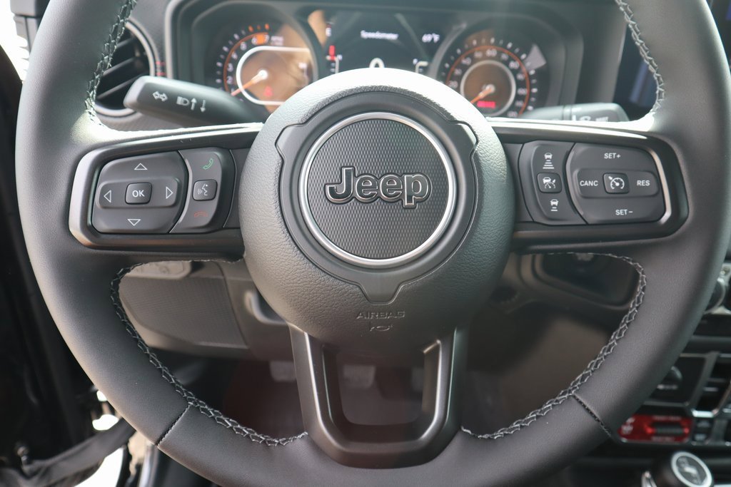 New 2025 Jeep Wrangler Unlimited Rubicon w/ Convenience Group image 3