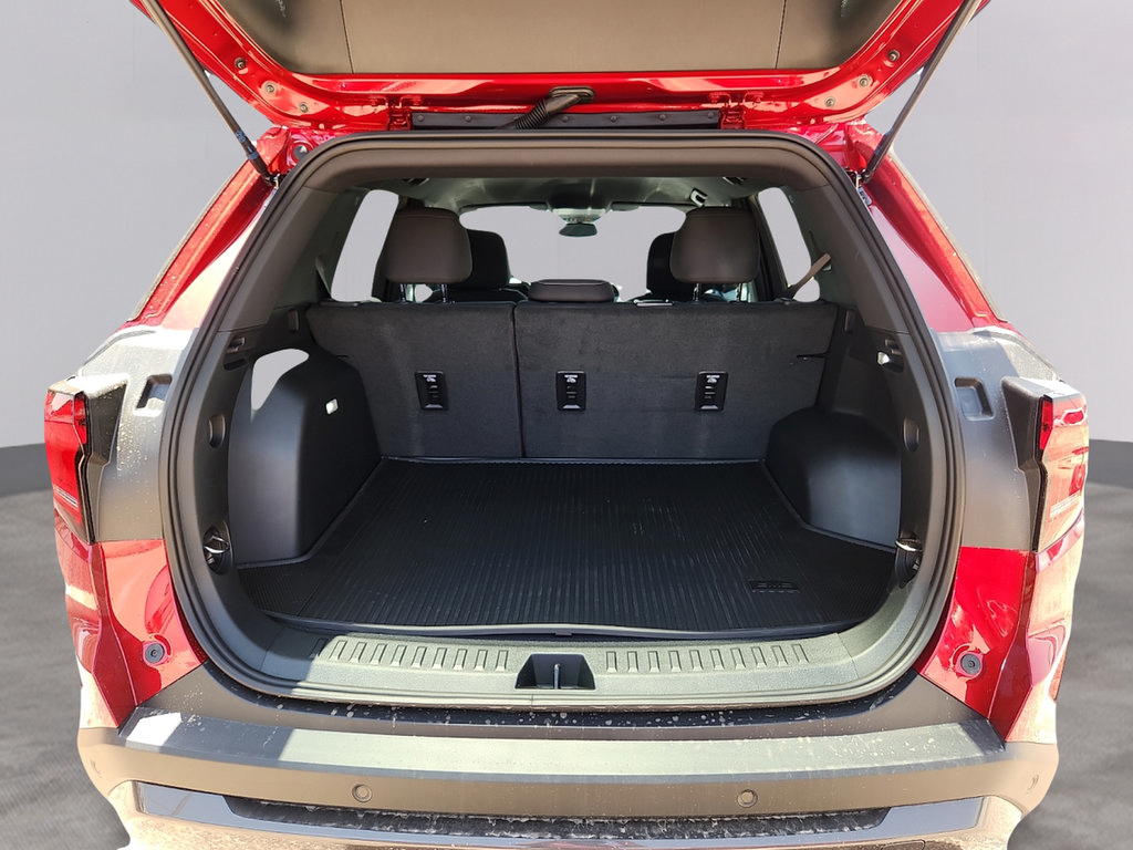 New 2027 GMC Terrain Elevation w/ LPO, Floor Liner Package FWD image 9
