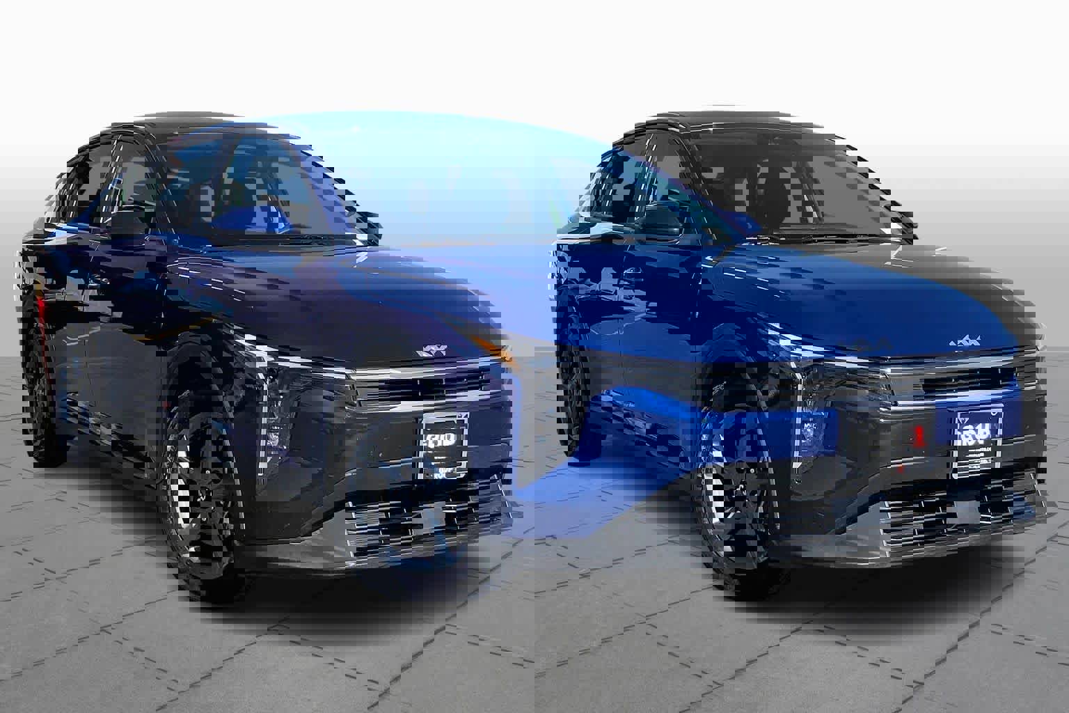 Used 2025 Kia K4 LXS image 3