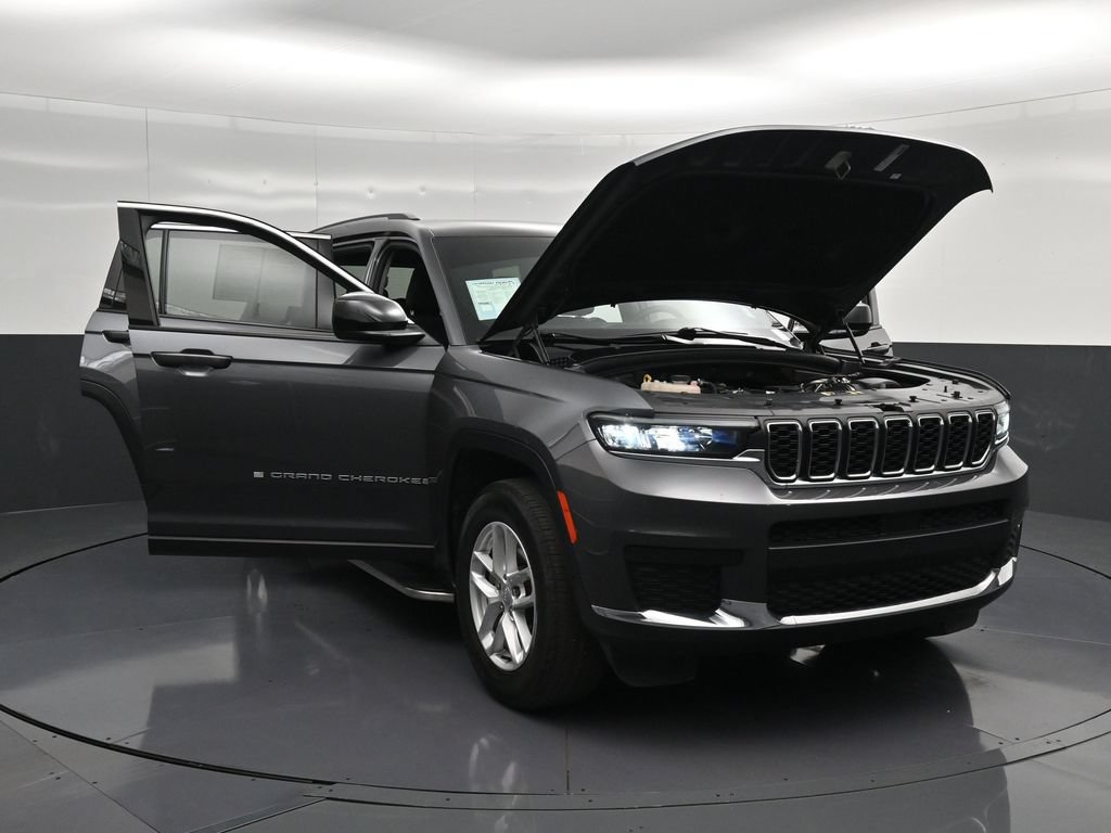 Used 2024 Jeep Grand Cherokee L Laredo RWD image 36