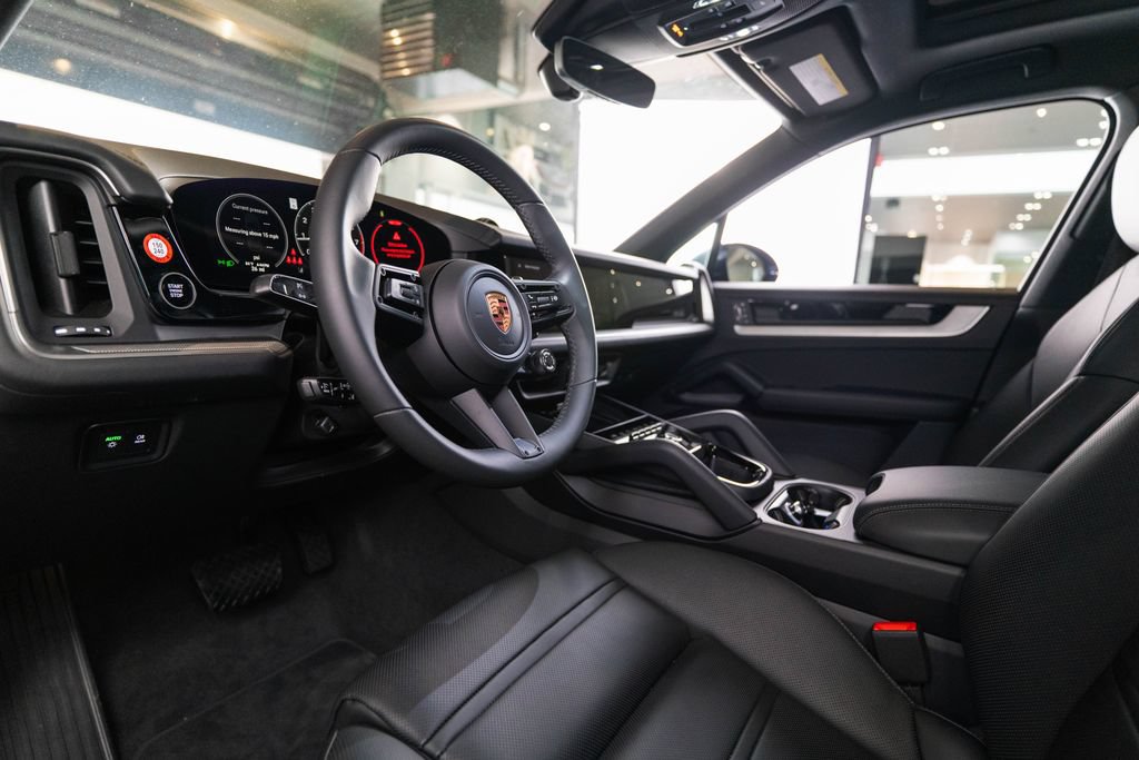 New 2026 Porsche Cayenne AWD/4WD image 4