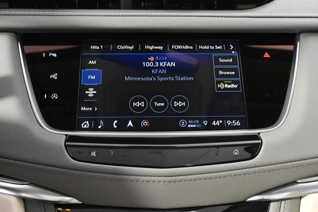 New 2026 Cadillac XT5 Premium Luxury w/ LPO, Floor Liner Package AWD/4WD image 27