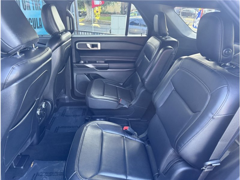 Used 2020 Ford Explorer XLT w/ Equipment Group 202A image 24