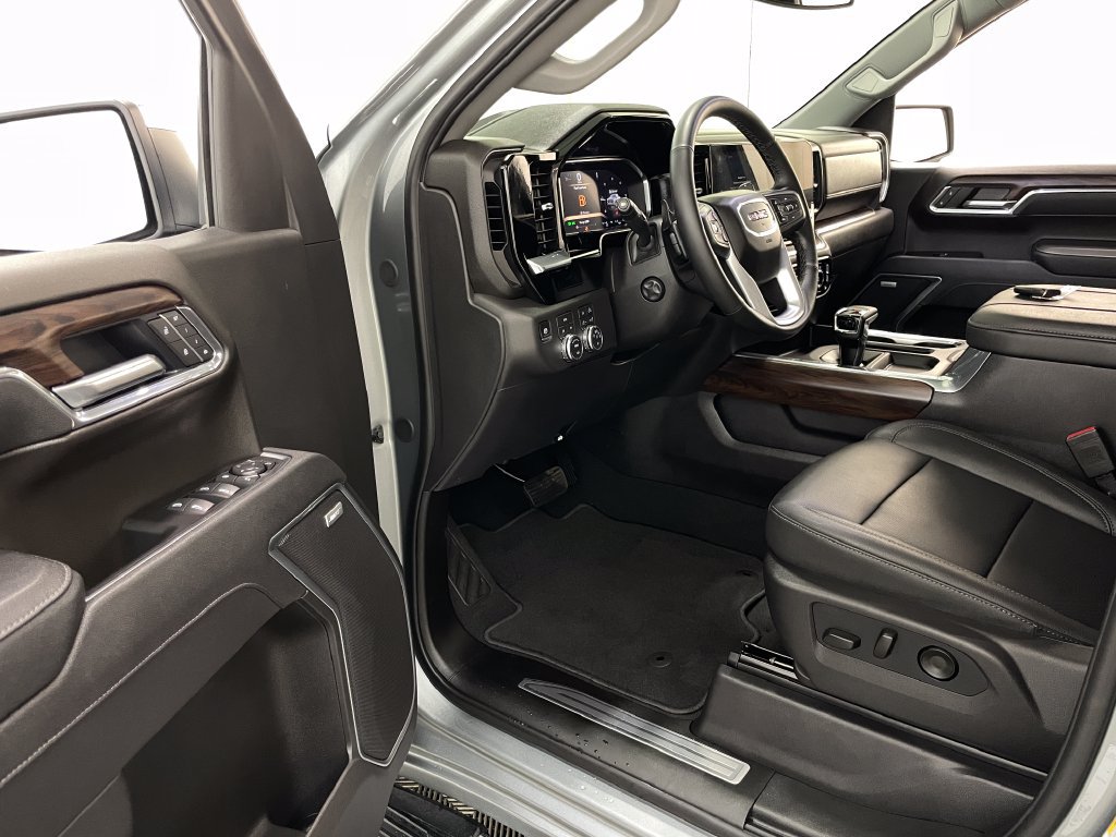 Certified 2026 GMC Sierra 1500 SLT w/ SLT Premium Package AWD/4WD image 25