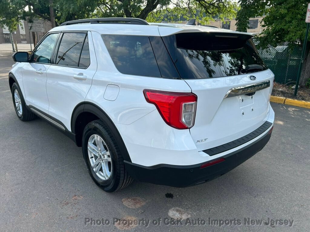Used 2022 Ford Explorer XLT AWD/4WD image 15