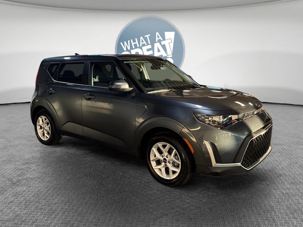 Certified 2025 Kia Soul LX w/ LX Technology Package