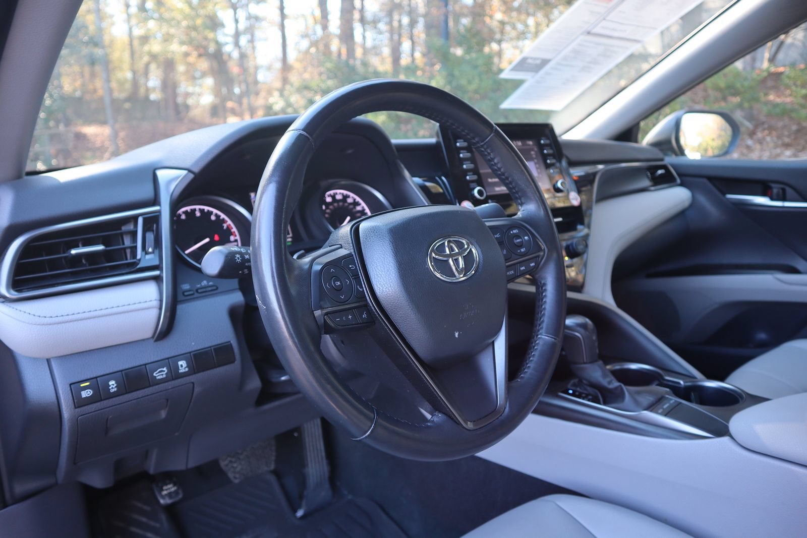 Used 2024 Toyota Camry SE FWD image 8