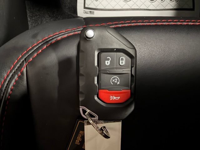 Used 2025 Jeep Wrangler Unlimited Rubicon w/ Convenience Group AWD/4WD image 45