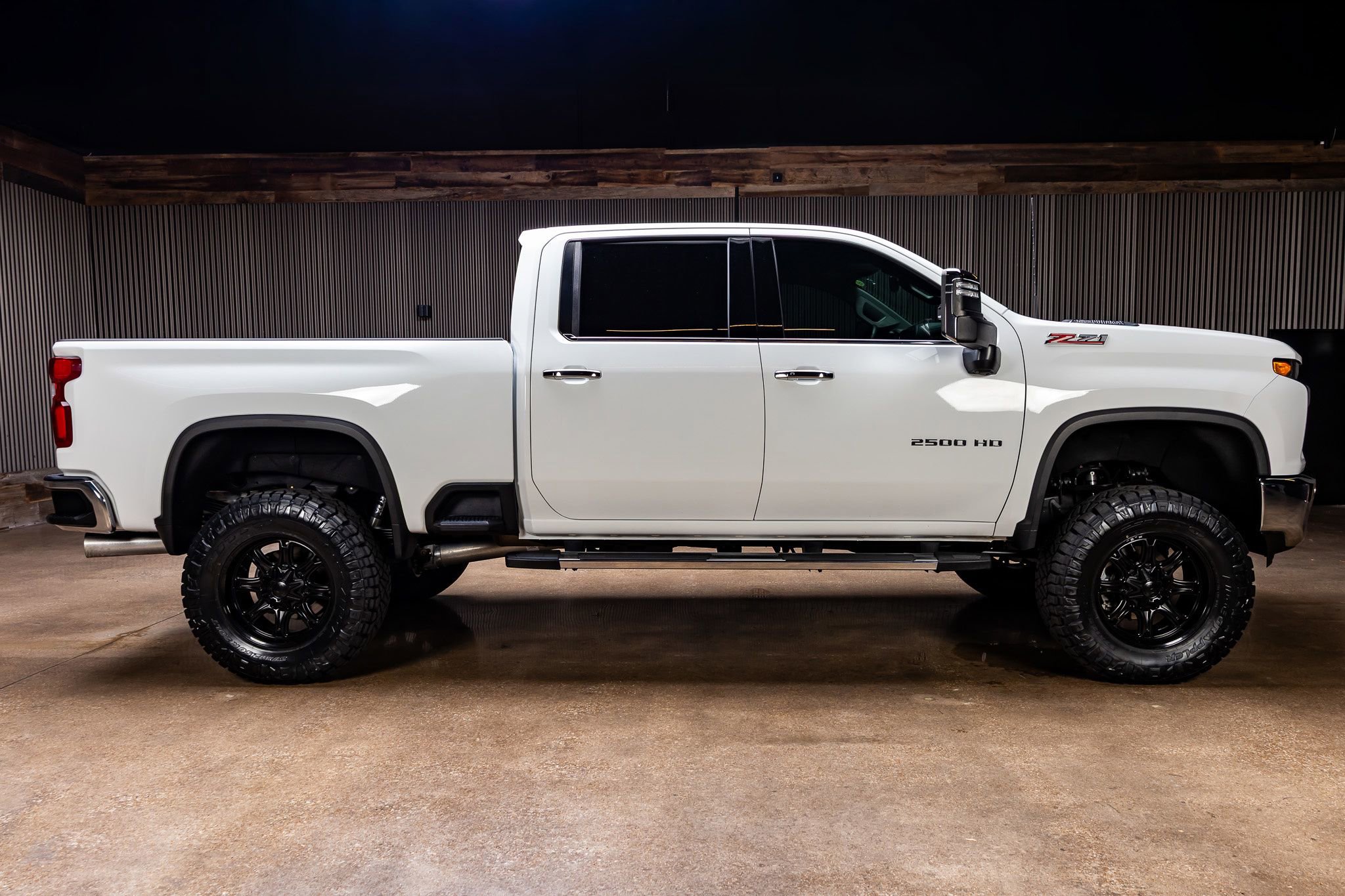 Used 2022 Chevrolet Silverado 2500 LTZ w/ LTZ Plus Package image 11