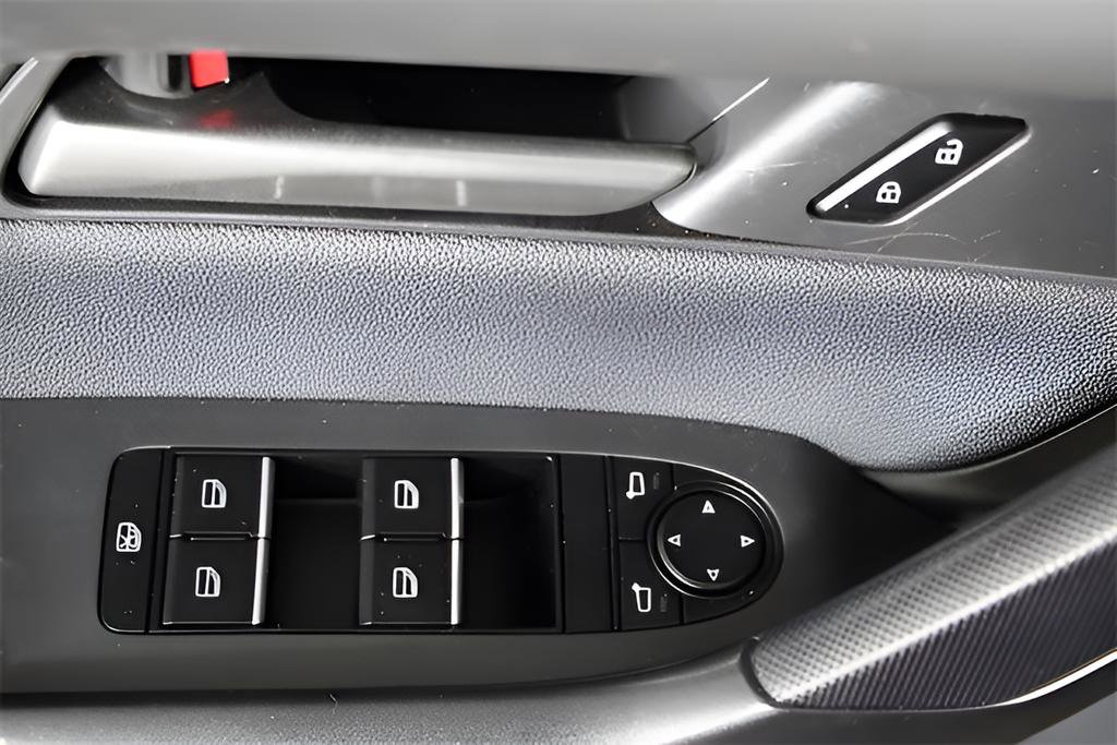 Certified 2025 MAZDA CX-50 AWD 2.5 S w/ Preferred Package image 10