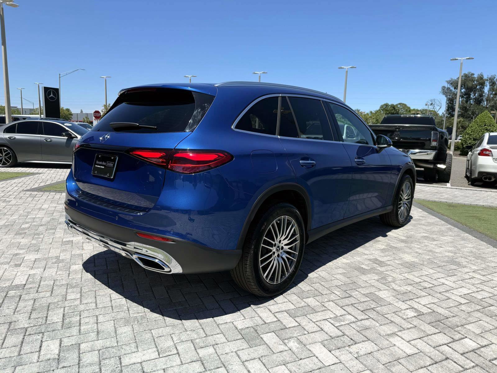 Used 2025 Mercedes-Benz GLC 300 image 5