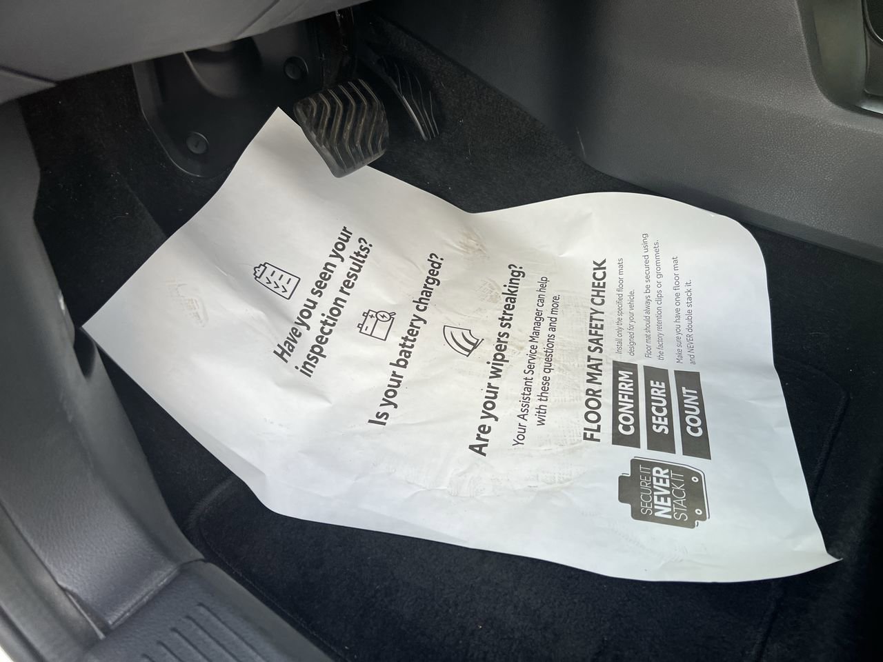Used 2022 Nissan Rogue SV FWD image 17