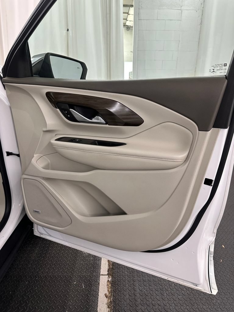 Used 2018 GMC Terrain Denali w/ Comfort Package AWD/4WD image 28