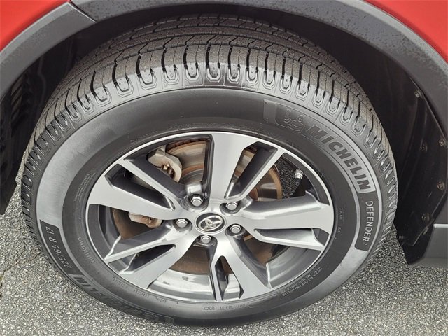 Used 2017 Toyota RAV4 XLE image 17