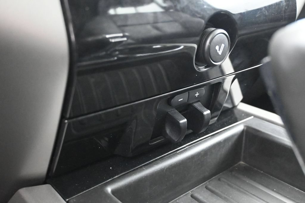 Used 2014 Ford Expedition EL Limited w/ Equipment Group 301A RWD image 16