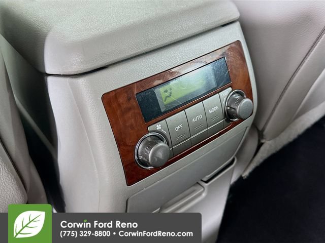 Used 2013 Toyota Highlander Limited AWD/4WD image 26