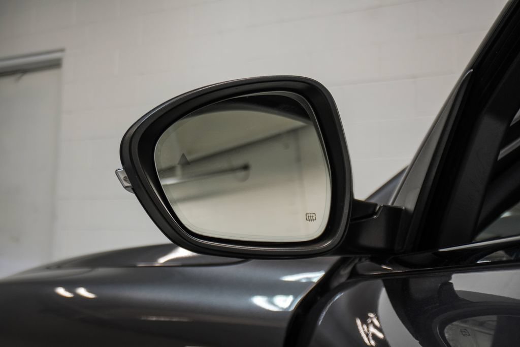 Used 2023 Alfa Romeo Stelvio Ti AWD/4WD image 39