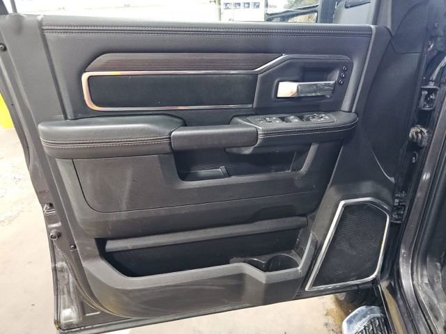 Used 2025 RAM 2500 Laramie AWD/4WD image 16