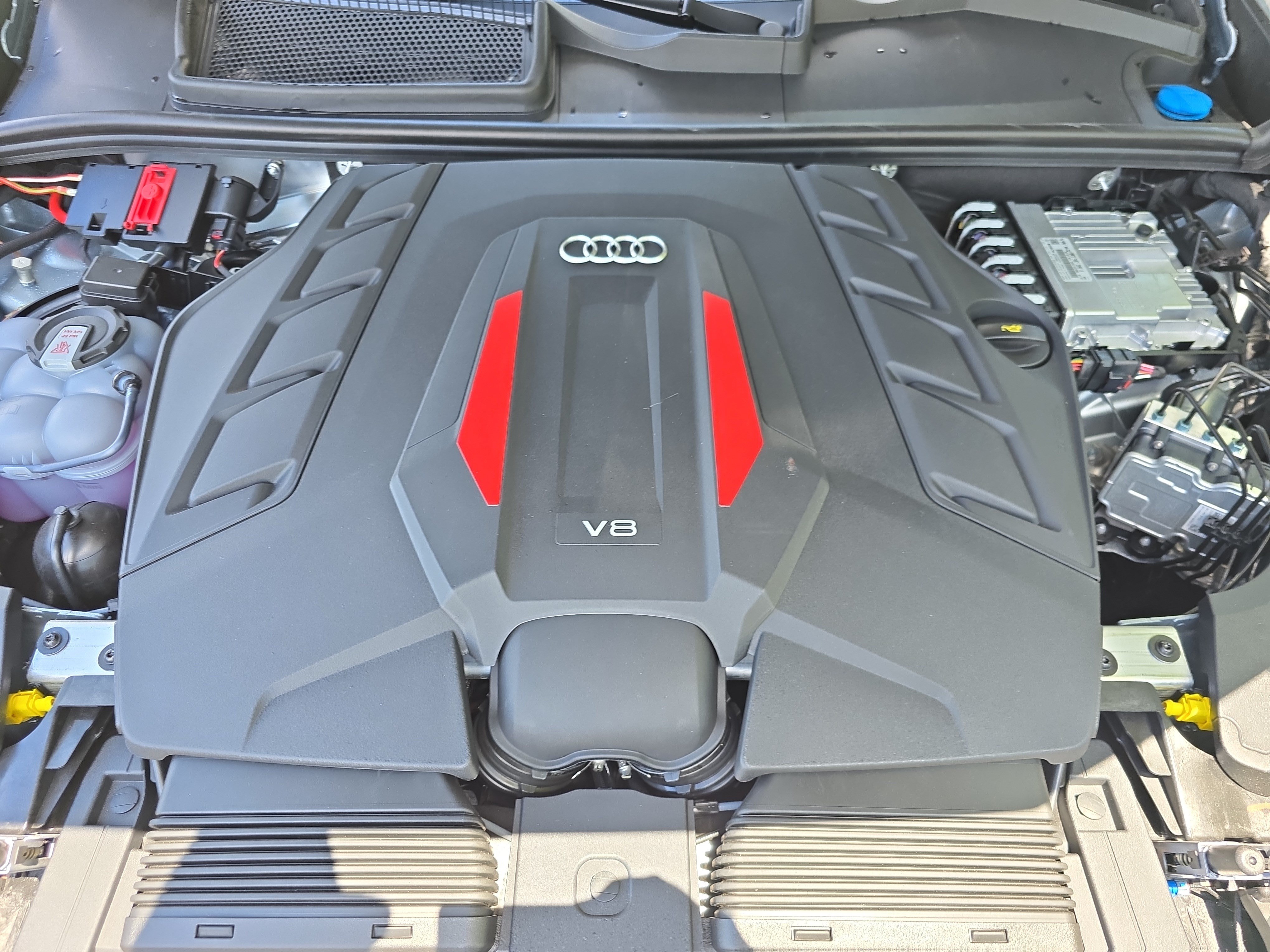 New 2026 Audi SQ8 Premium Plus AWD/4WD image 29