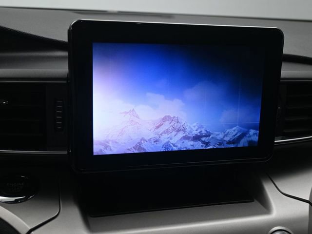 Used 2022 Ford Explorer XLT w/ Equipment Group 202A image 7