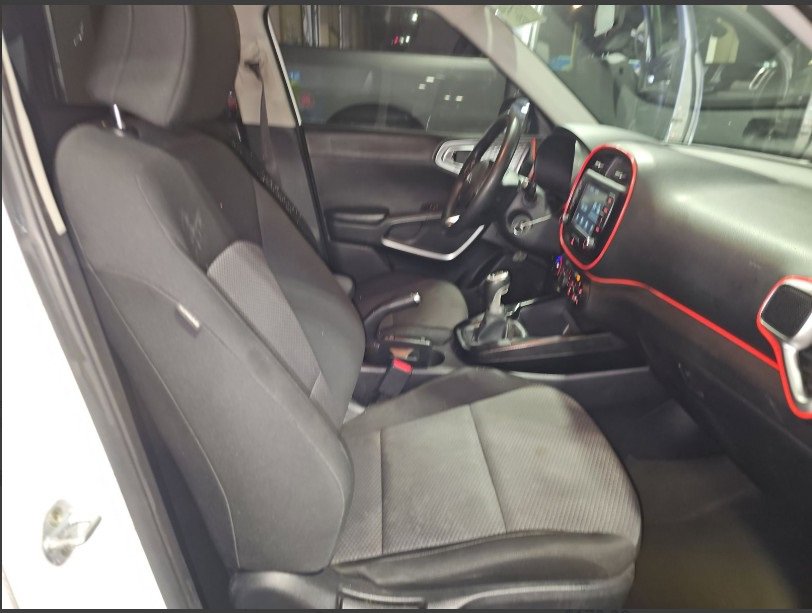 Used 2020 Kia Soul LX image 13