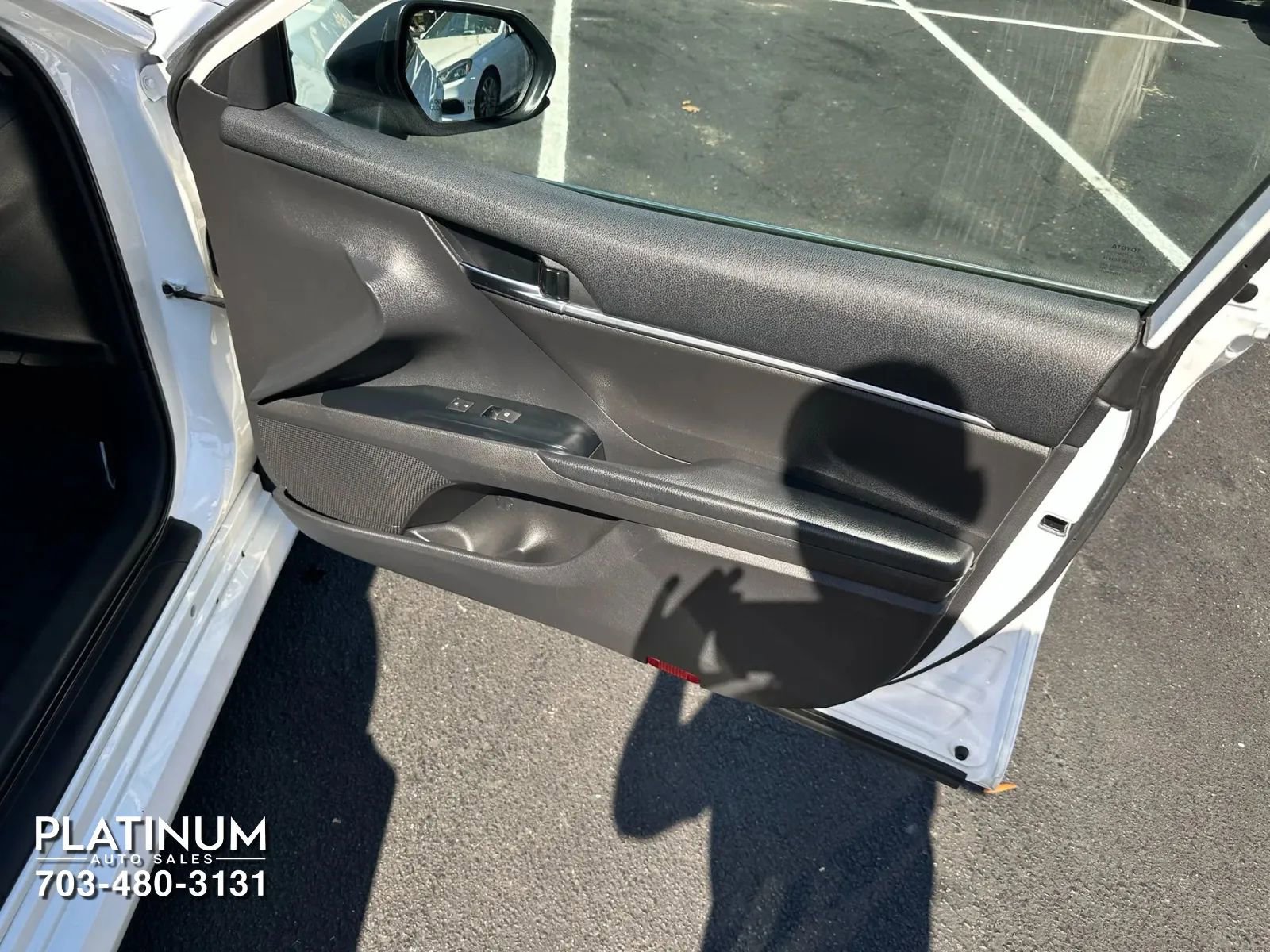 Used 2020 Toyota Camry LE image 11