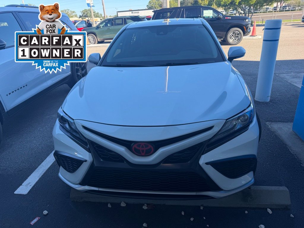 Used 2024 Toyota Camry XSE FWD image 2