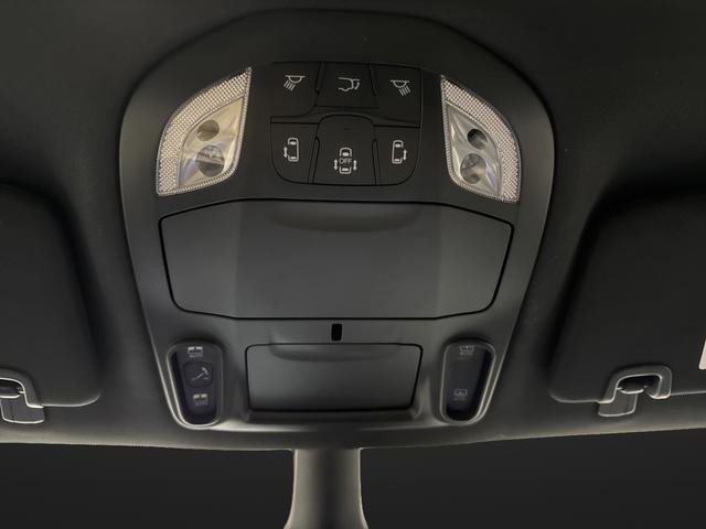 New 2026 Chrysler Pacifica Limited w/ Trailer Tow Group image 26