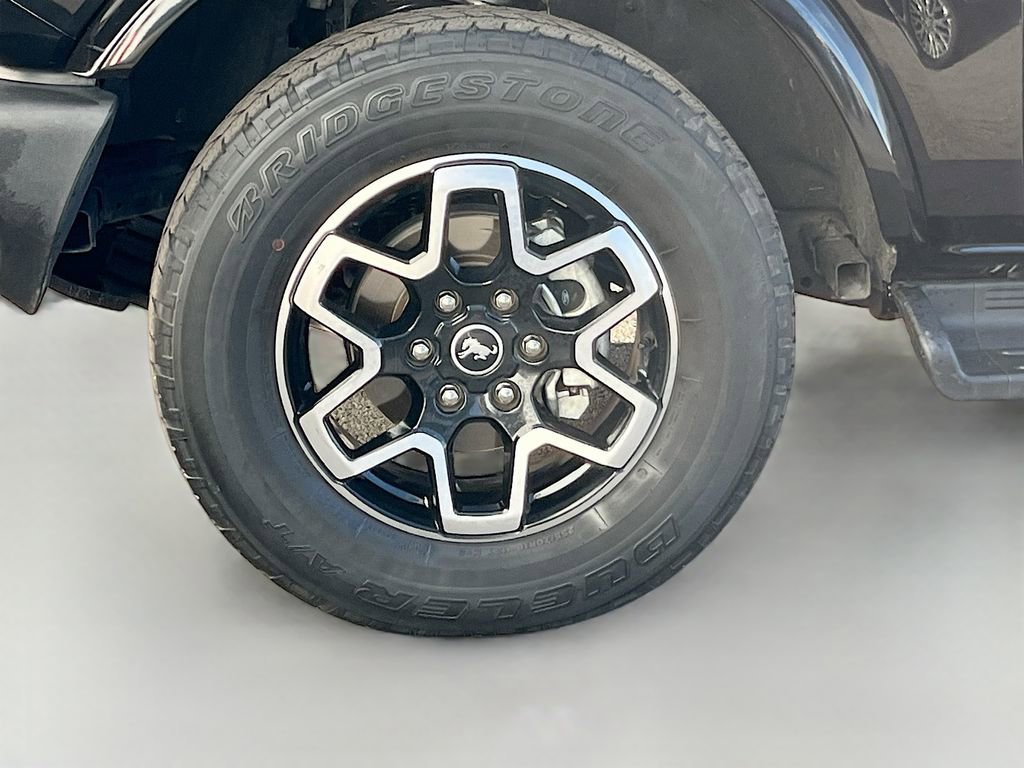 Used 2025 Ford Bronco Outer Banks image 32