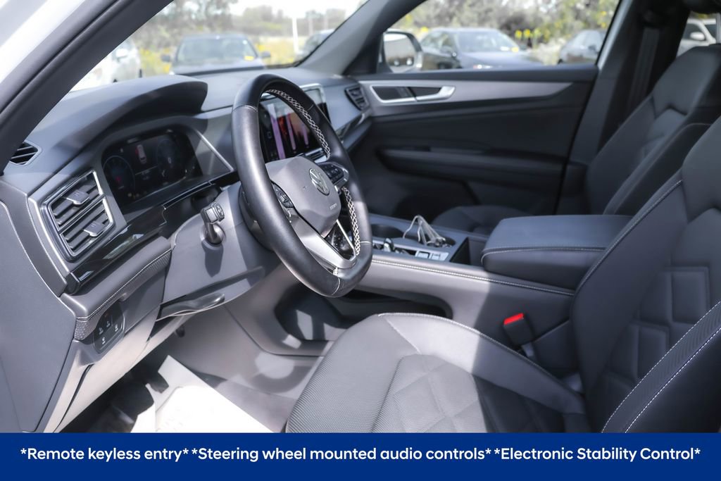Certified 2025 Volkswagen Atlas Cross Sport SE image 6
