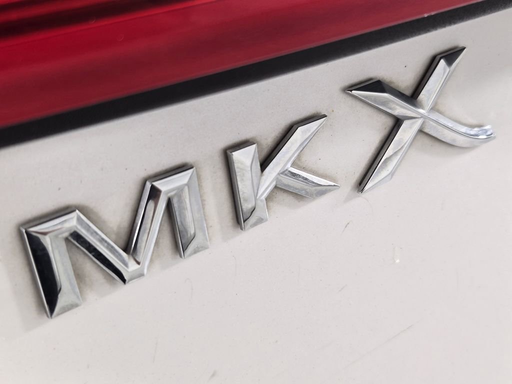 Used 2018 Lincoln MKX Premiere FWD image 11