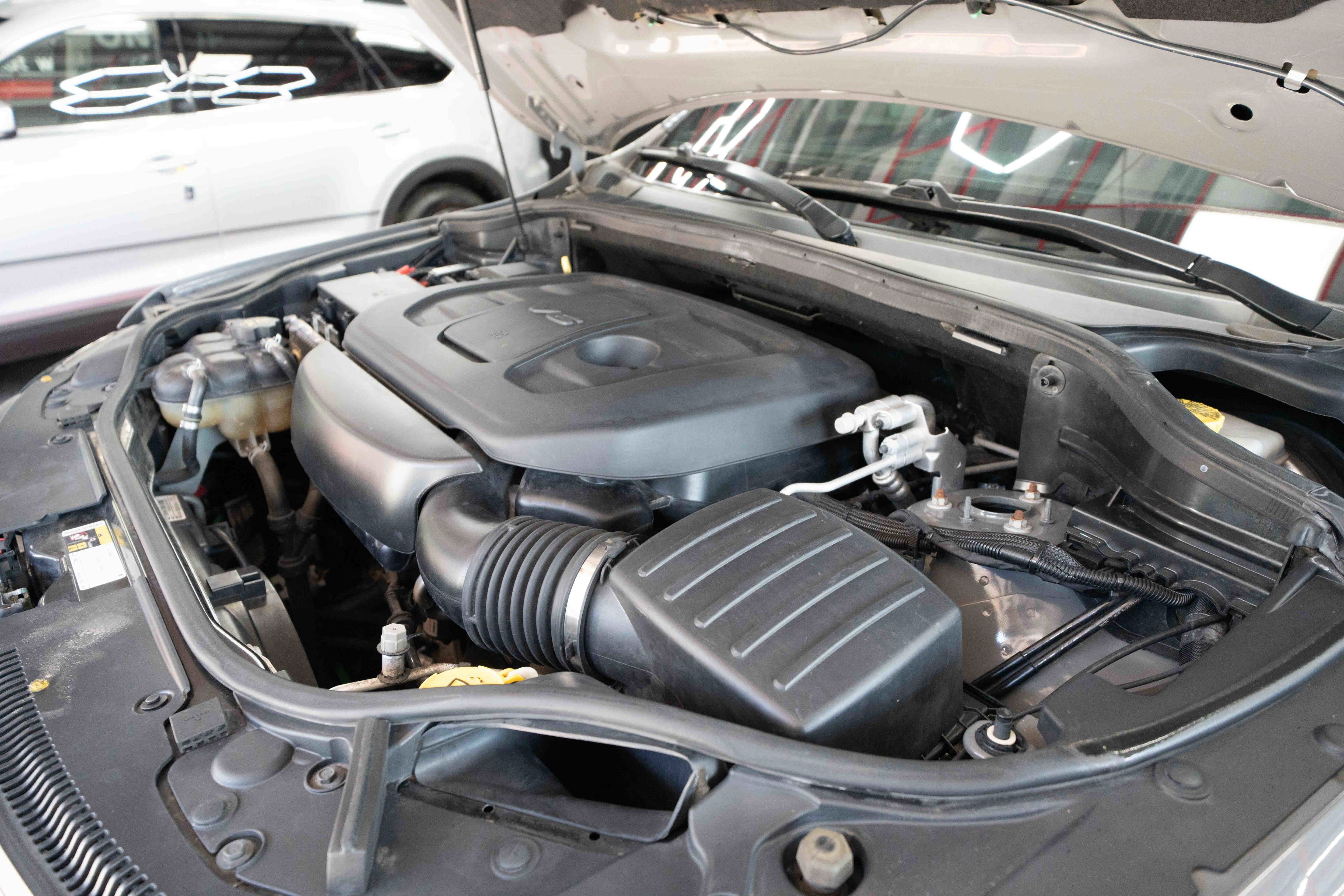 Used 2019 Jeep Grand Cherokee Altitude AWD/4WD image 33