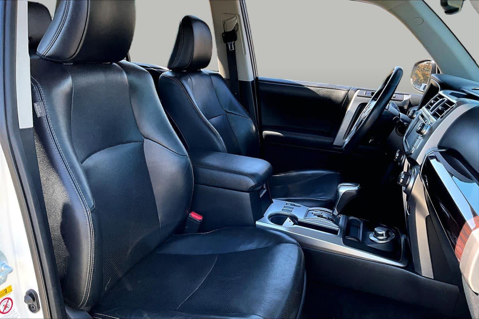 Used 2014 Toyota 4Runner Limited AWD/4WD image 8